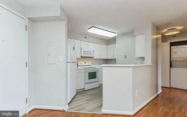 $3,000 | 1230 23rd Street Northwest, Unit 818, Washington, DC 20037