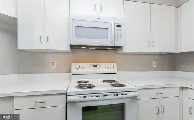 $3,000 | 1230 23rd Street Northwest, Unit 818, Washington, DC 20037