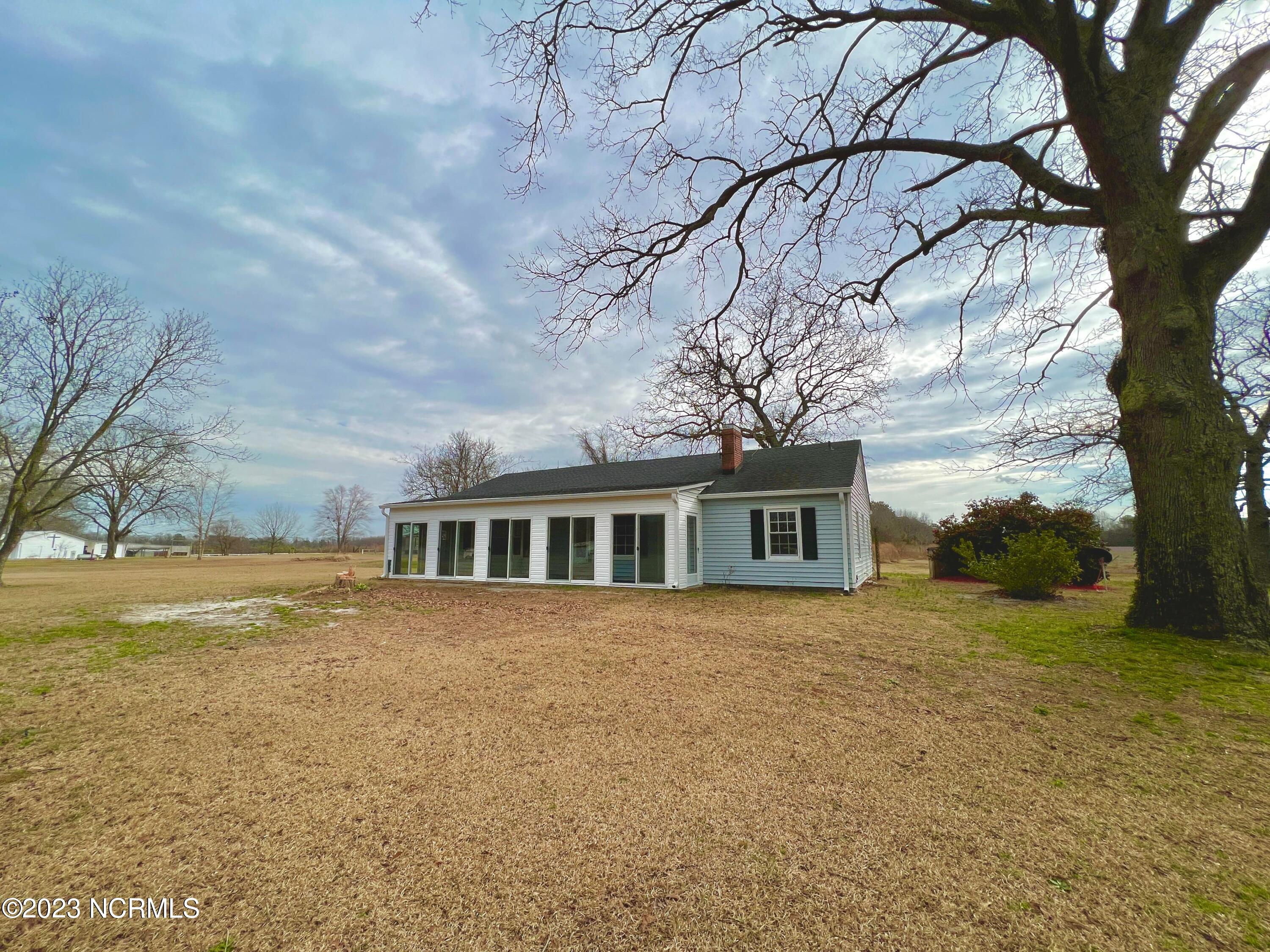 942 Piney Grove Road Deep Run, NC 28525 - Photo 1 of 21 Front of house