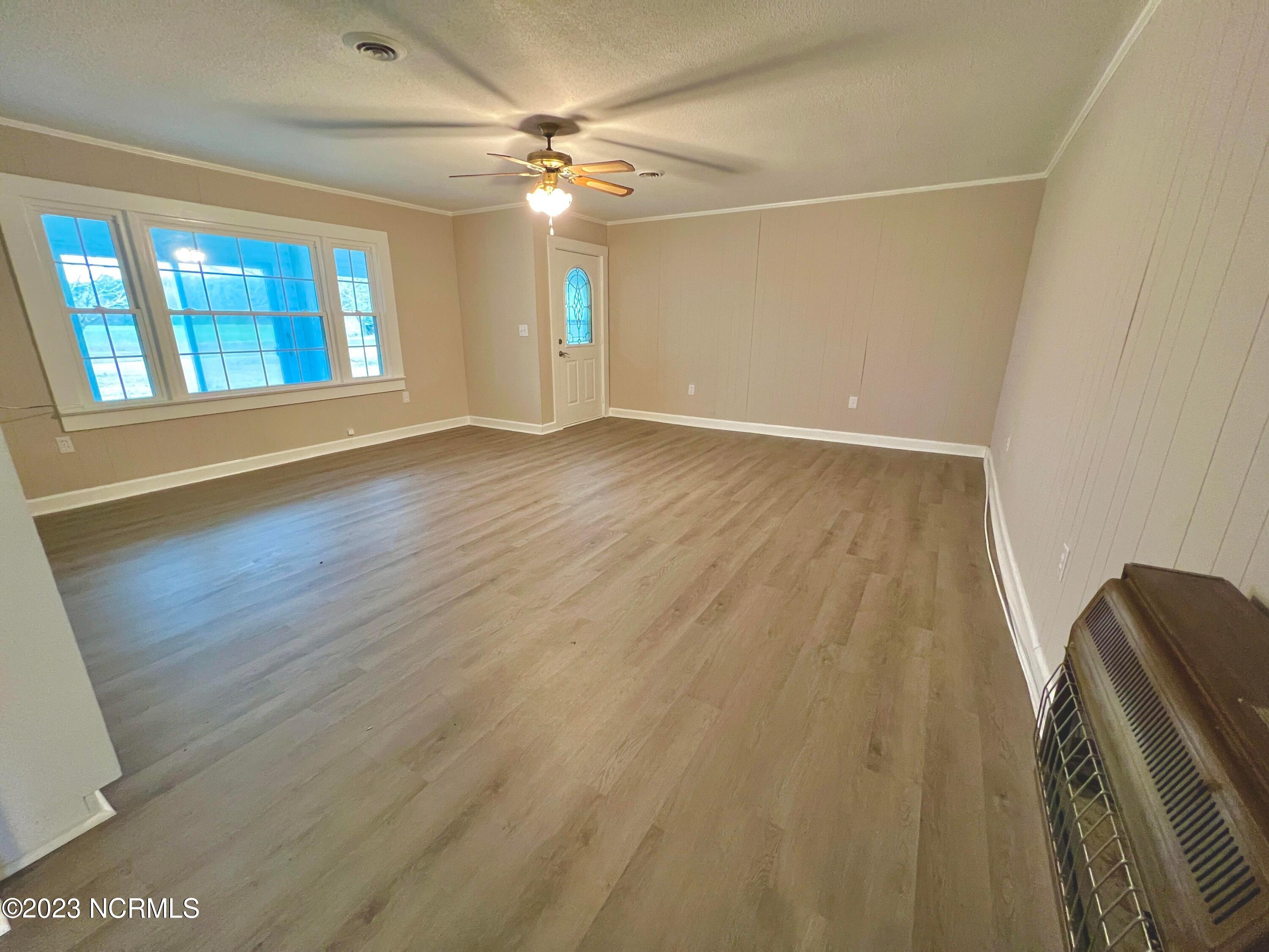 942 Piney Grove Road Deep Run, NC 28525 - Photo 6 of 21 331725368_572424604938160_47045621455629
