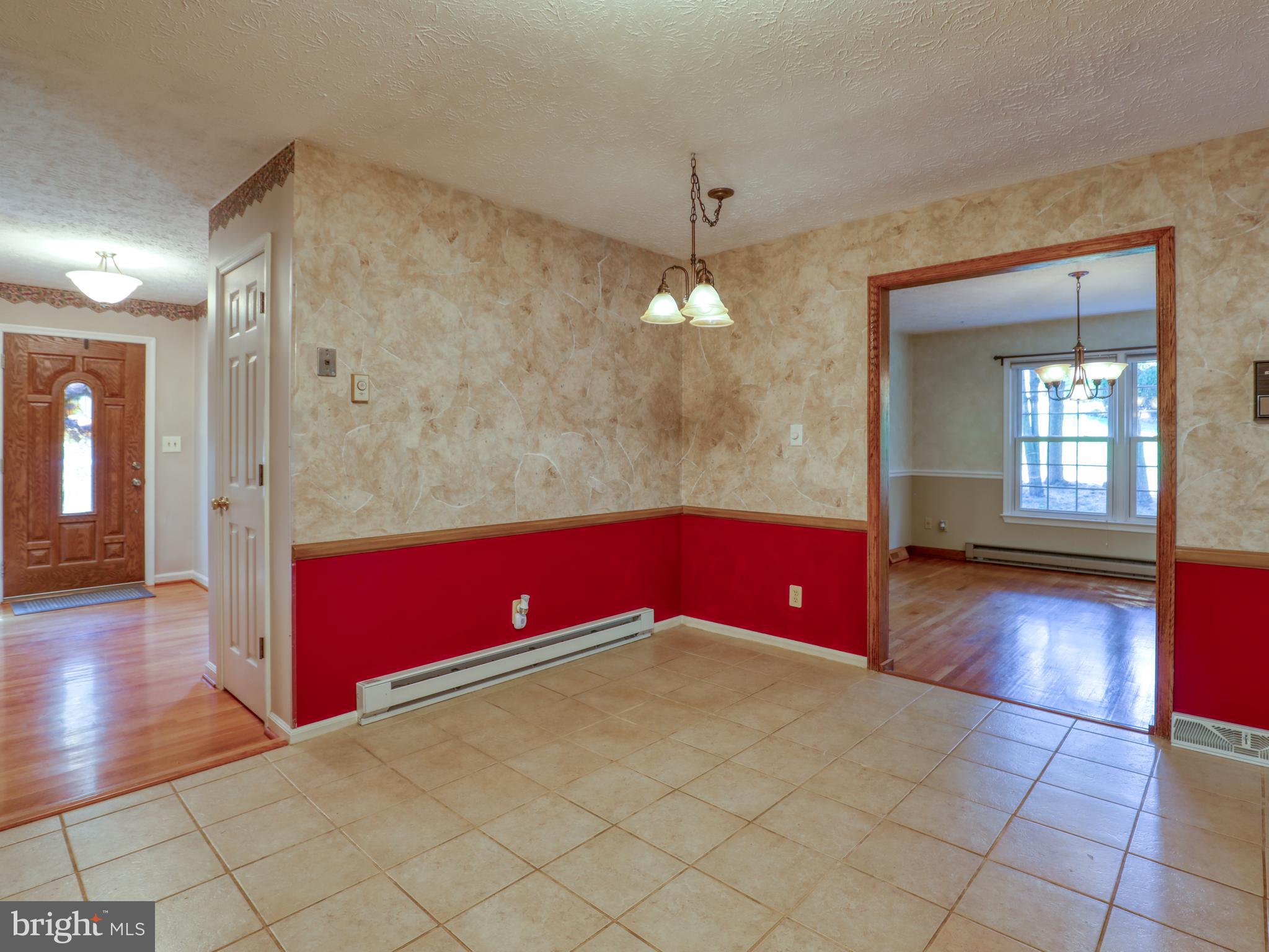 104 Forest Ridge Road Winchester, VA 22602 - Photo 11 of 46 Eat in area in Kitchen