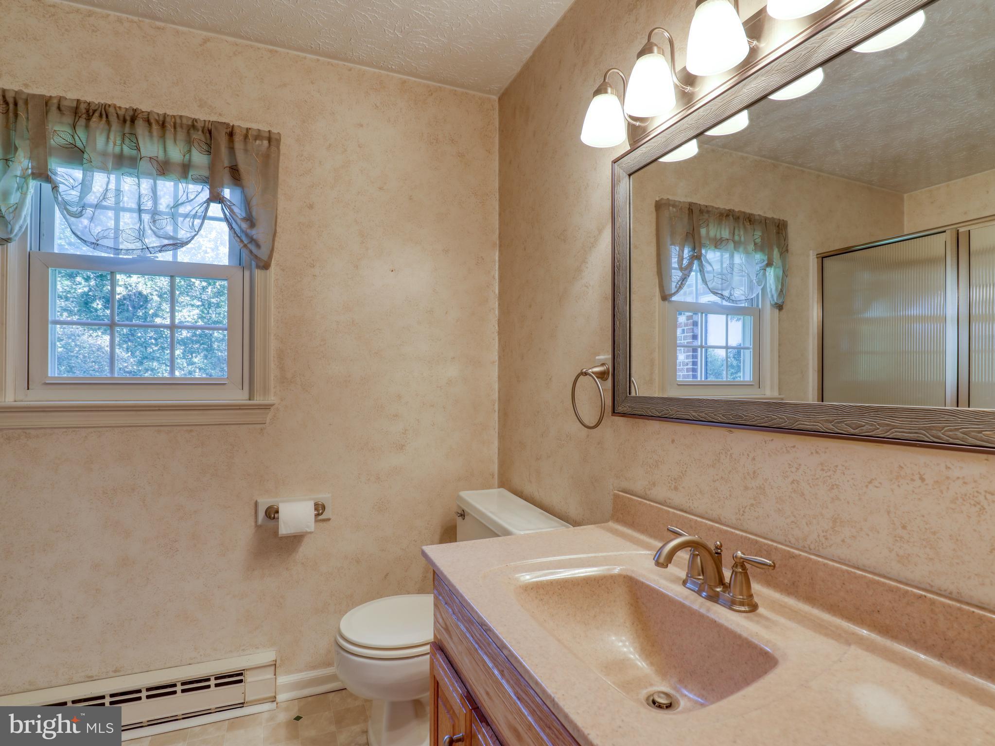 104 Forest Ridge Road Winchester, VA 22602 - Photo 21 of 46 2nd Bathroom