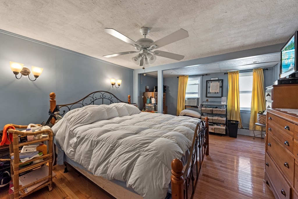 41 Spring Street Stoneham, MA 02180 - Photo 17 of 37