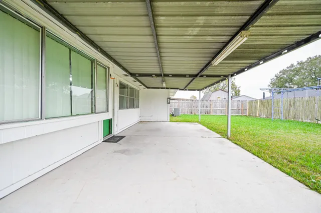 a view of outdoor space