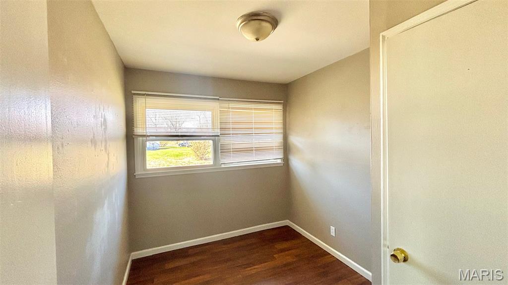 204 Tay Road St. Louis, MO 63137 - Photo 11 of 16