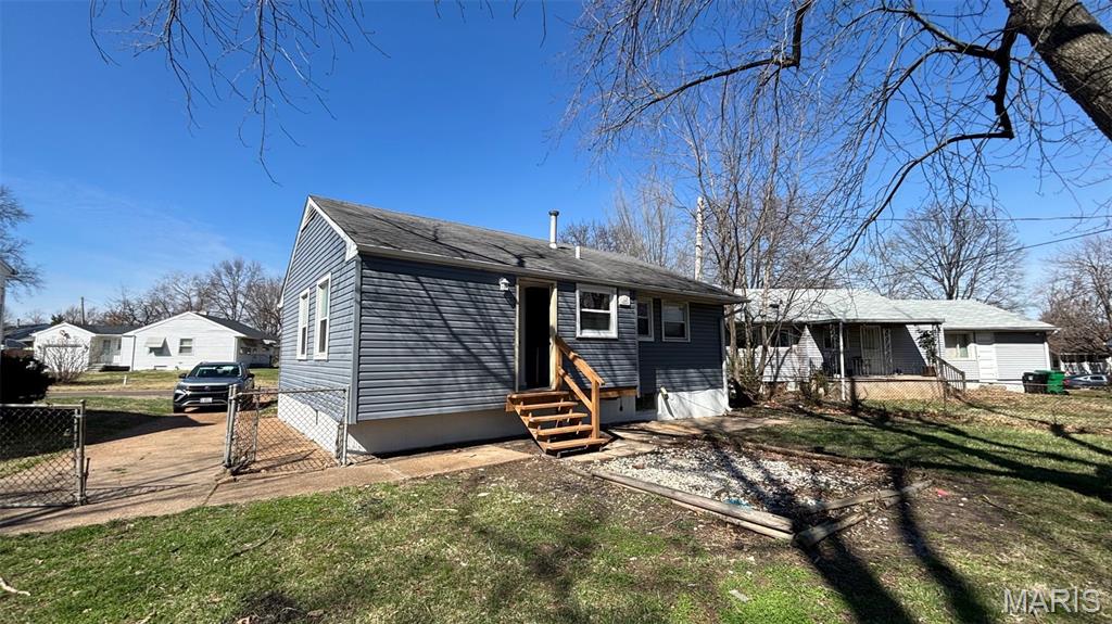 204 Tay Road St. Louis, MO 63137 - Photo 16 of 16