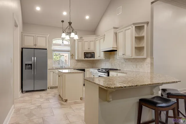 $2,625 | 100 Flora Springs, Youngsville, LA 70592