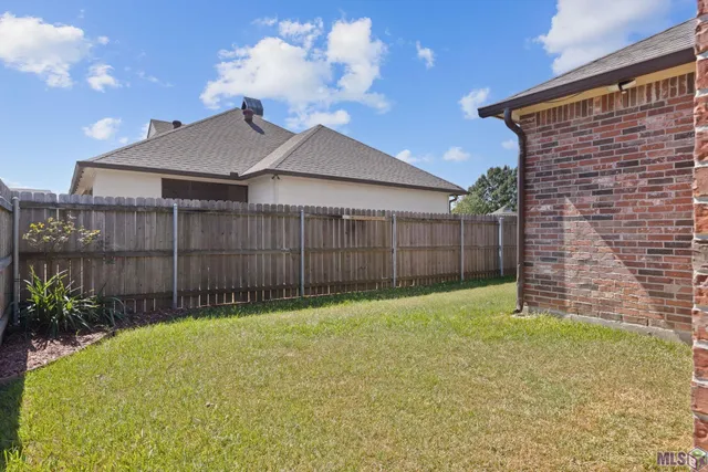 $2,625 | 100 Flora Springs, Youngsville, LA 70592