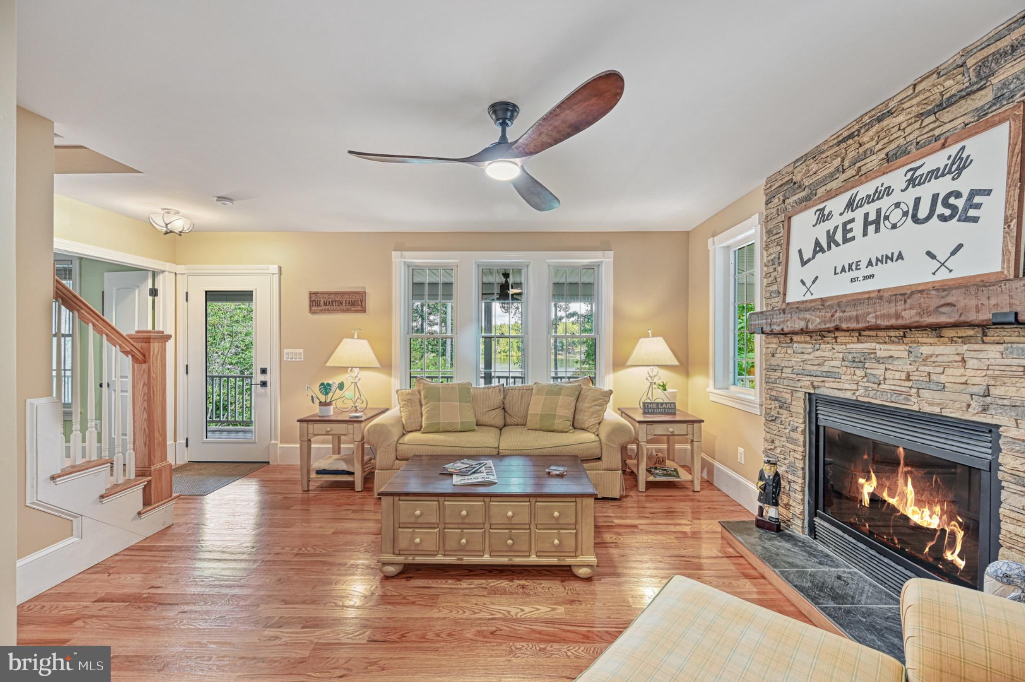 7320 Old Dickersons Road Orange, VA 22960 - Photo 23 of 119 Cozy lake house living room with warm charm.