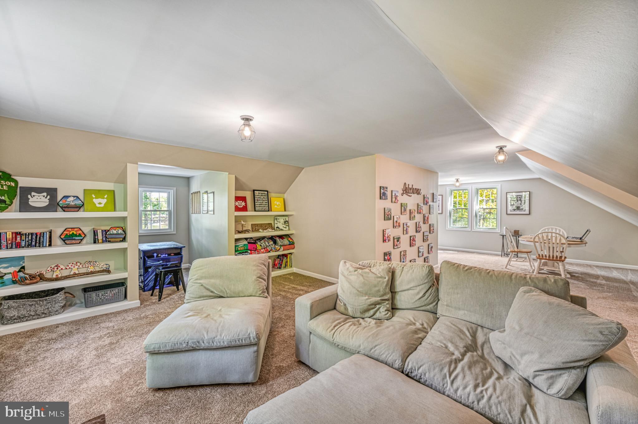 7320 Old Dickersons Road Orange, VA 22960 - Photo 60 of 119 Spacious, inviting loft with natural light.