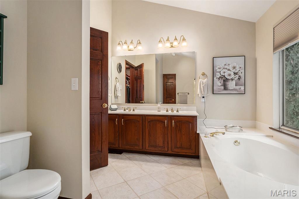 373 Gateford Drive Ballwin, MO 63021 - Photo 23 of 41