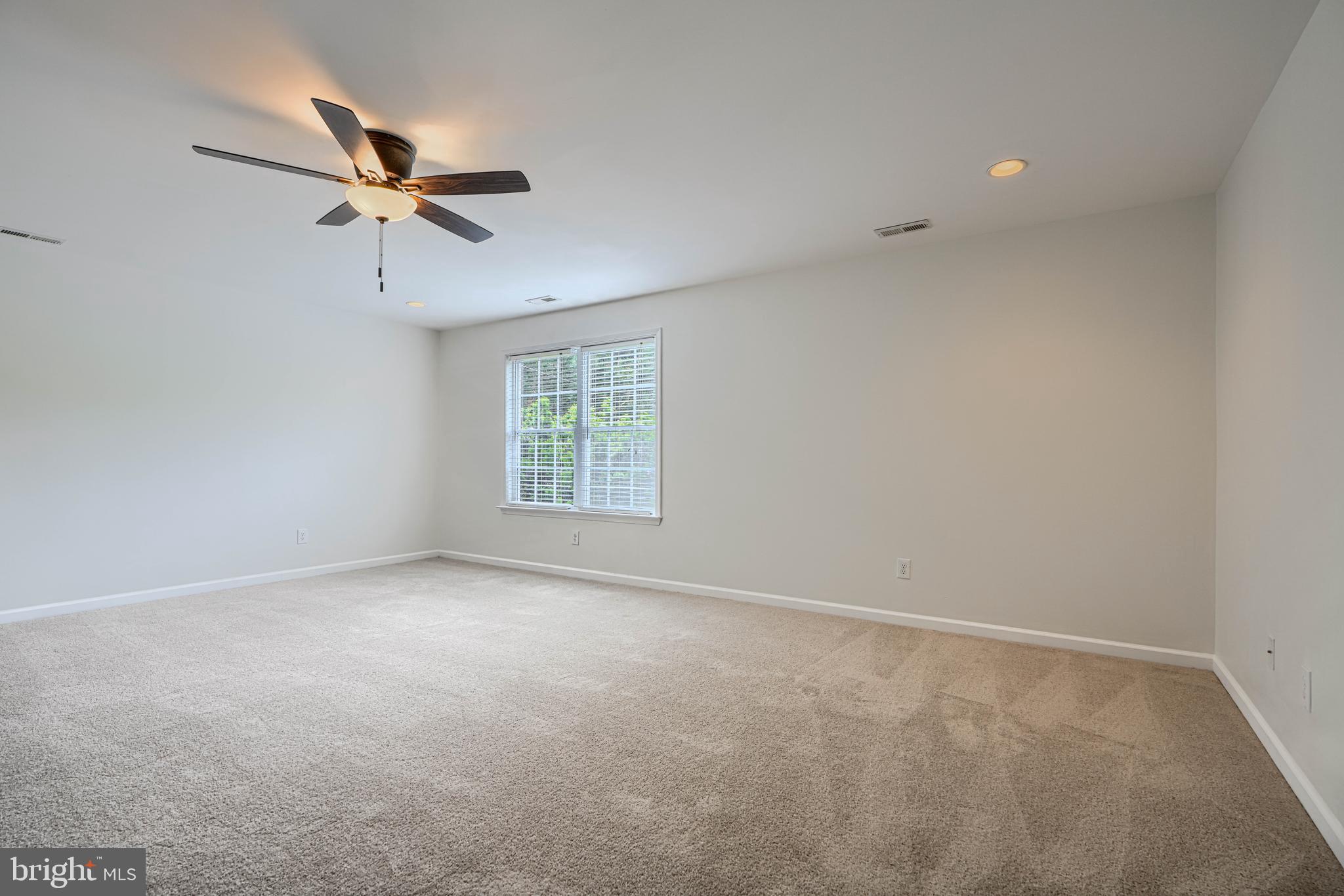605 Paradise Road Aberdeen, MD 21001 - Photo 30 of 47 an empty room with windows