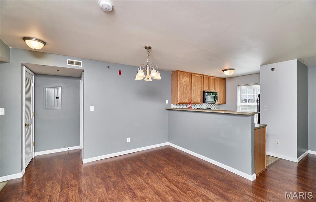 6103 Spring Creek Lane O'Fallon, MO 63368 - Photo 7 of 31
