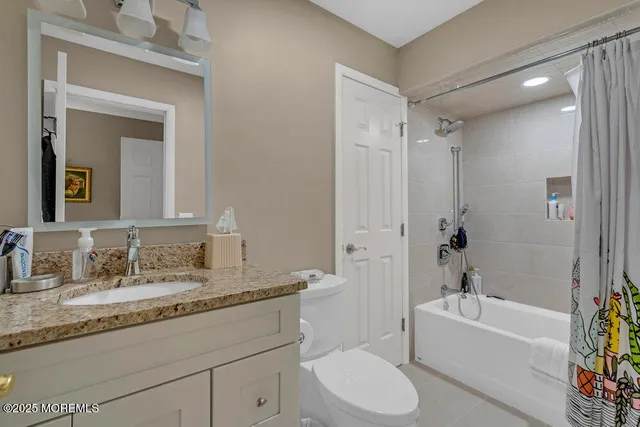 $1,475,000 | 528 Eagle Point Drive, Toms River, NJ 08753