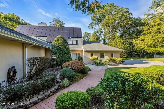 $1,475,000 | 528 Eagle Point Drive, Toms River, NJ 08753