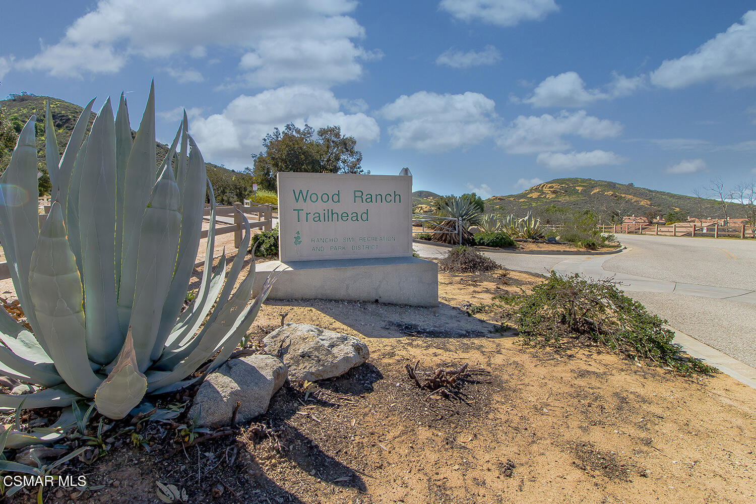 832 Congressional Road Simi Valley, CA 93065 - Photo 25 of 26 a view of a pathway with a yard in front of it