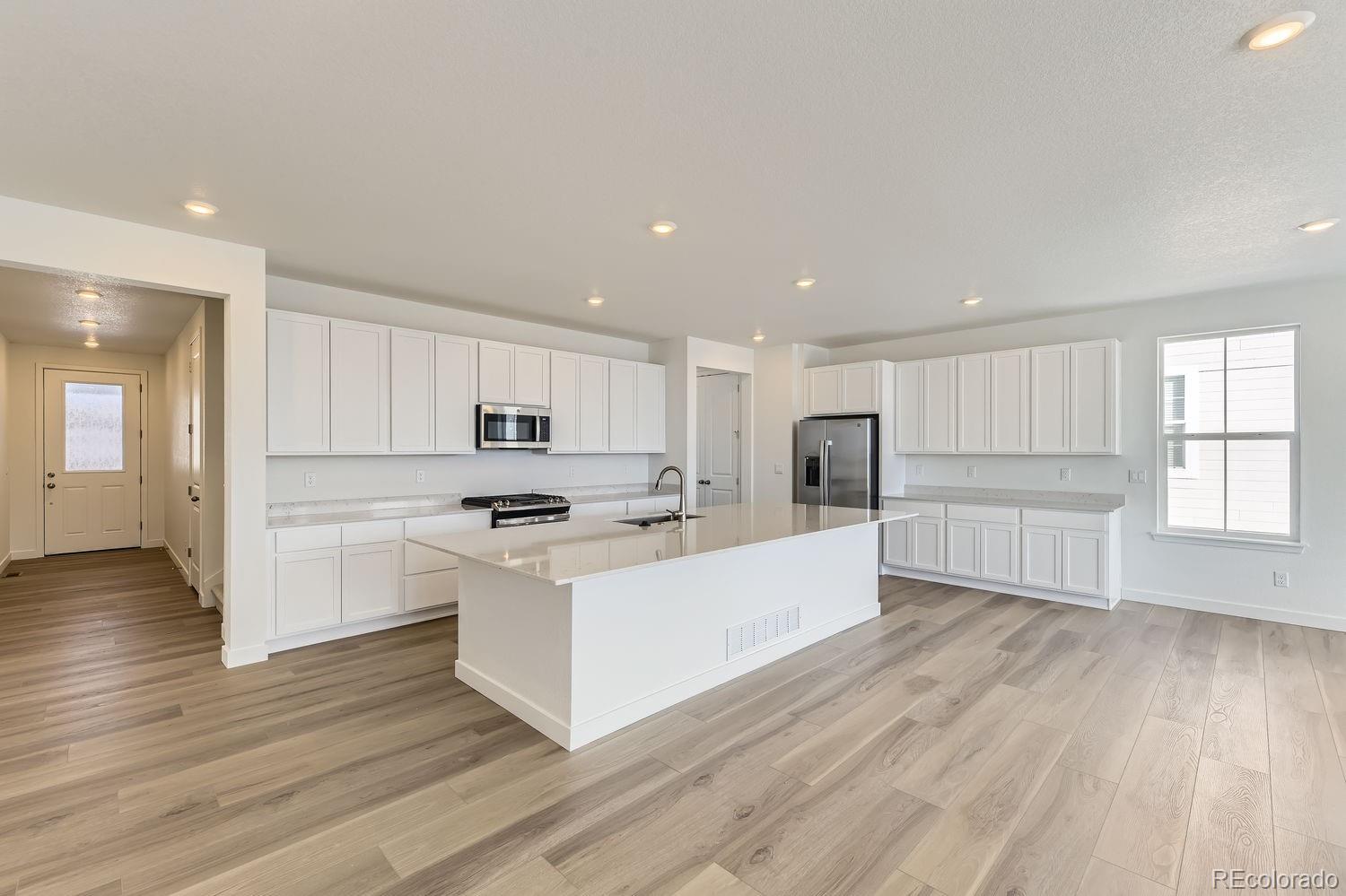 39842 Penn Road Elizabeth, CO 80107 - Photo 5 of 36 Gallery Image 5