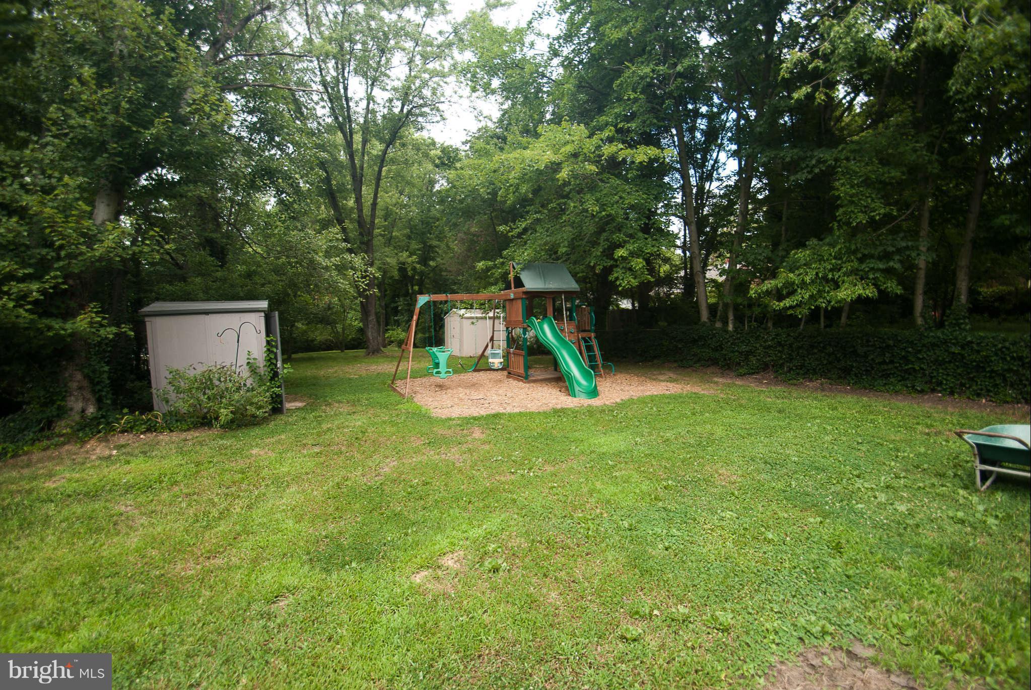 4308 Franconia Road Alexandria, VA 22310 - Photo 20 of 20 Backyard