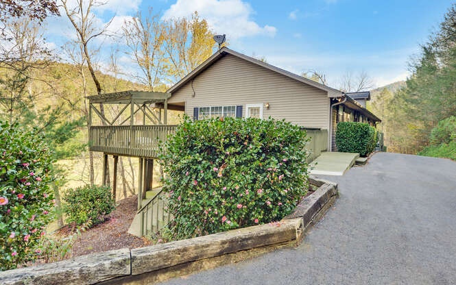 32 Owl Creek Road Murphy, NC 28906 - Photo 1 of 4 Main View
