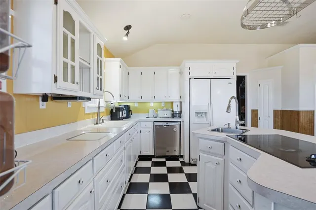 $599,999 | 5824 Sky Road, Joshua, TX 76058