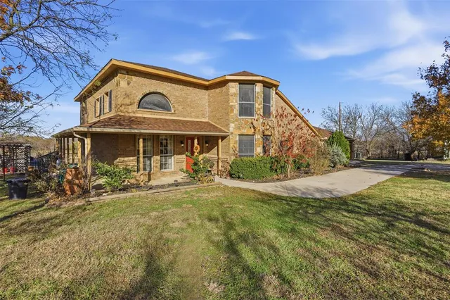 $599,999 | 5824 Sky Road, Joshua, TX 76058