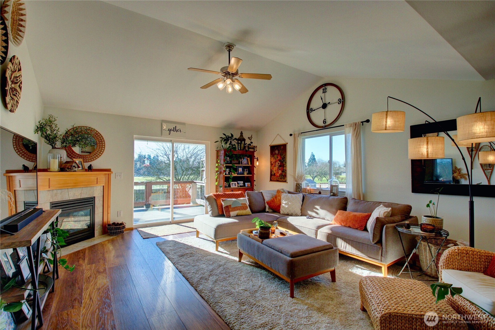 988 Homestead Drive Burlington, WA 98233 - Photo 2 of 39
