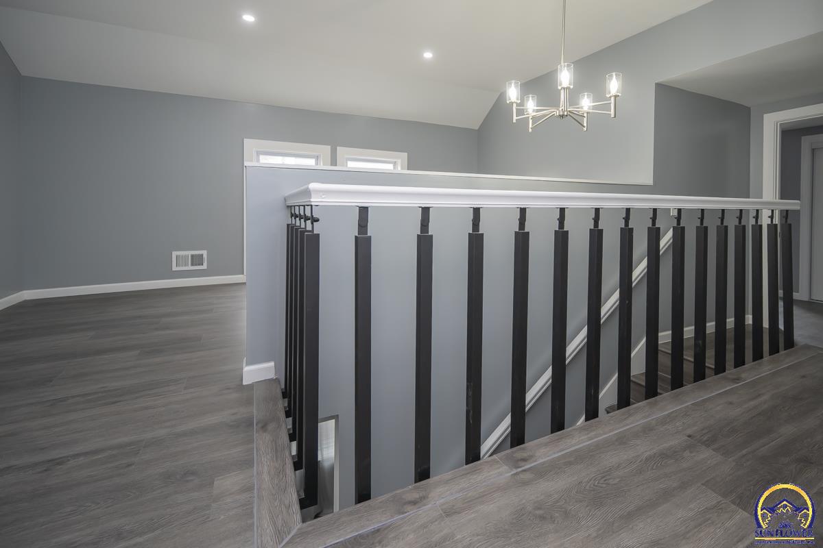 1023 Southwest Taylor Street Topeka, KS 66612 - Photo 20 of 33