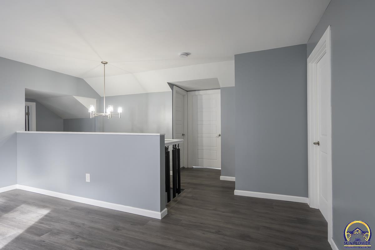 1023 Southwest Taylor Street Topeka, KS 66612 - Photo 21 of 33