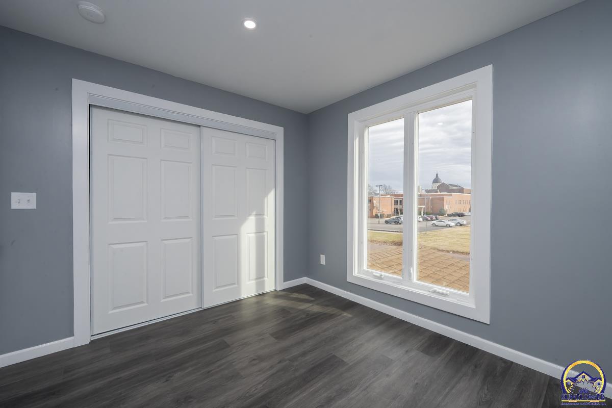 1023 Southwest Taylor Street Topeka, KS 66612 - Photo 22 of 33