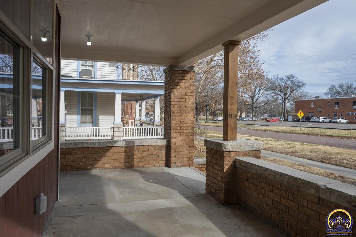 1023 Southwest Taylor Street Topeka, KS 66612 - Photo 31 of 33