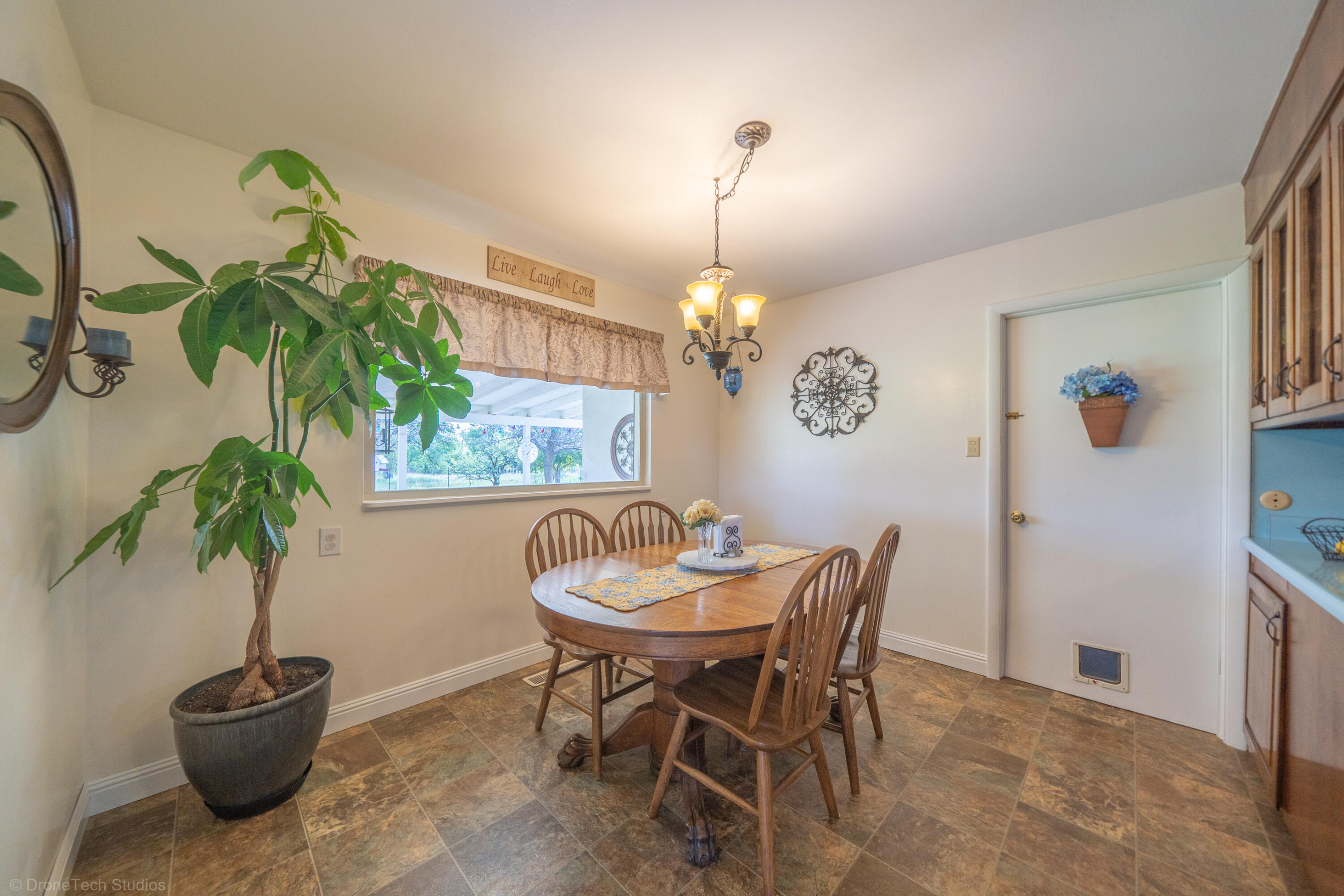 19110 Olinda Road Anderson, CA 96007 - Photo 12 of 36 19110 Olinda Rd-20