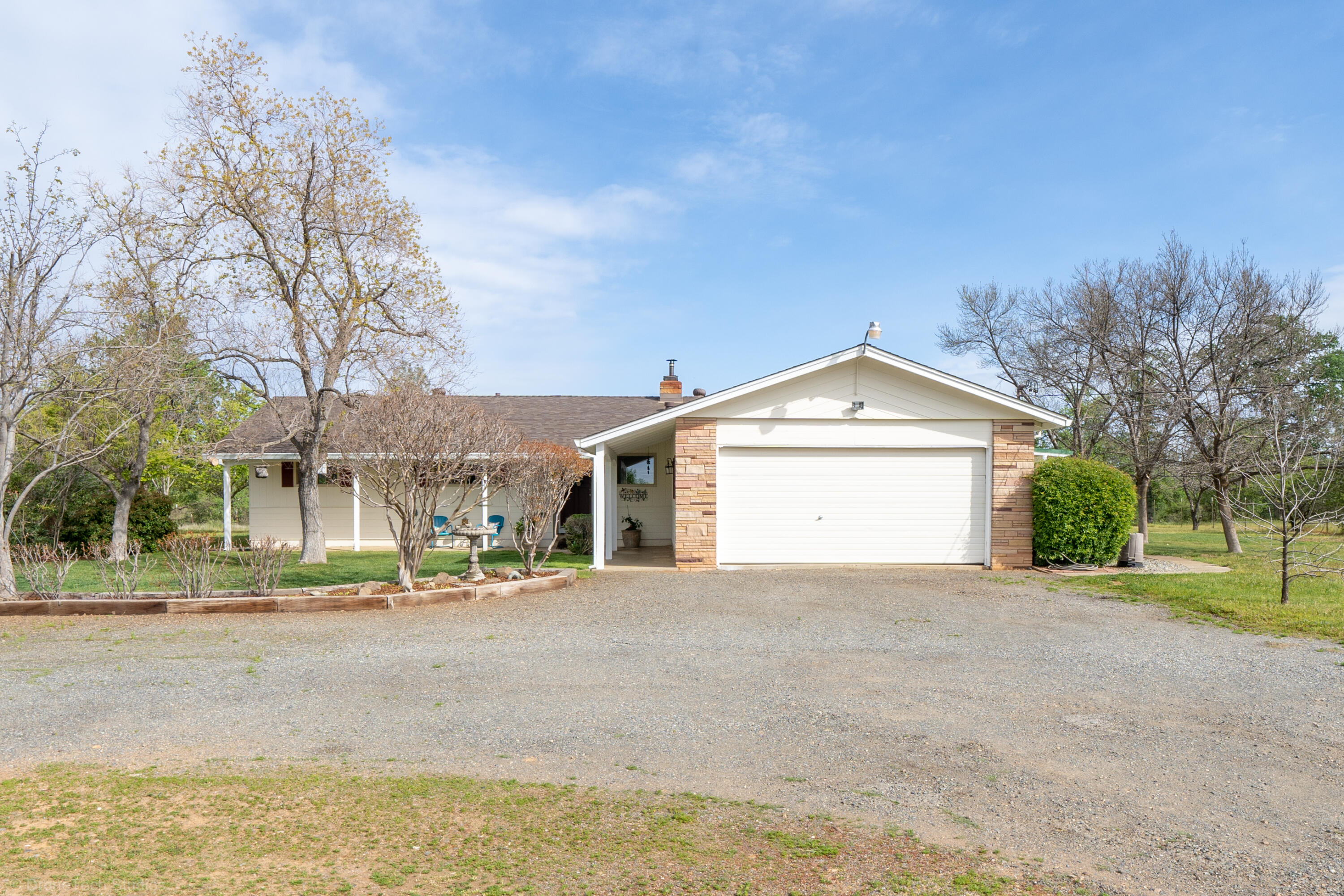 19110 Olinda Rd-5