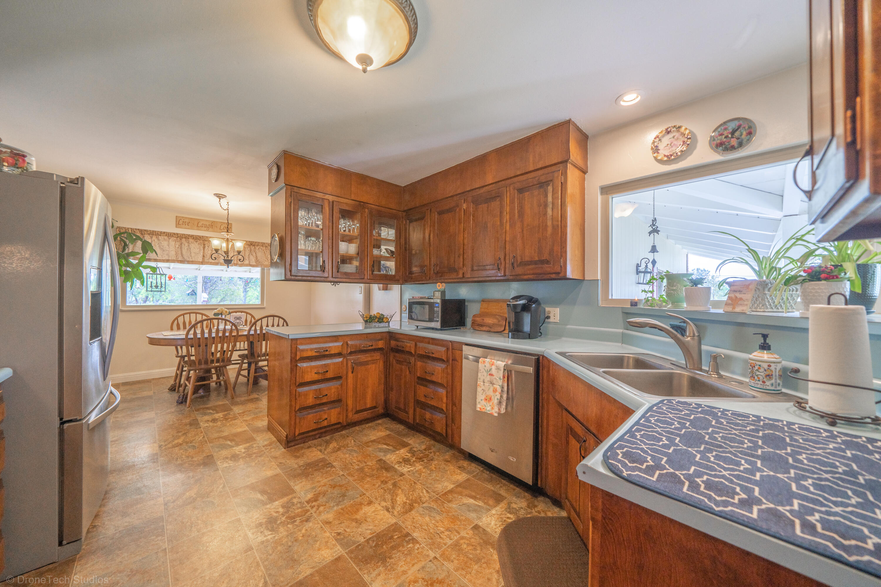 19110 Olinda Rd-14