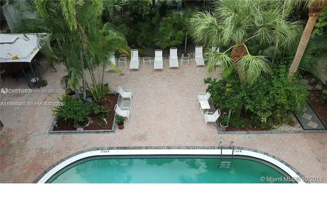 a view of a pathway both side of building