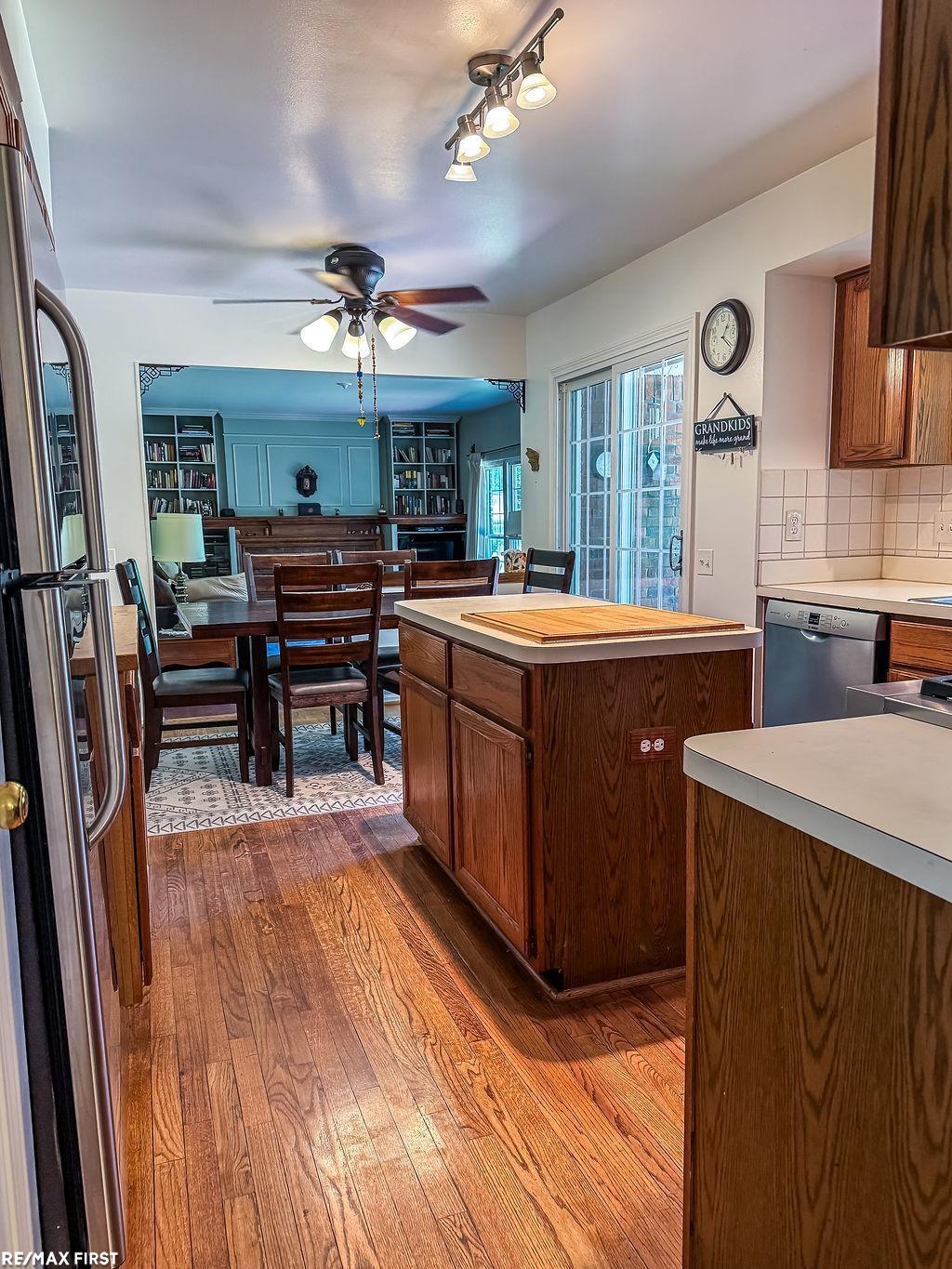 199 Saxon Court Rochester Hills, MI 48307 - Photo 8 of 28