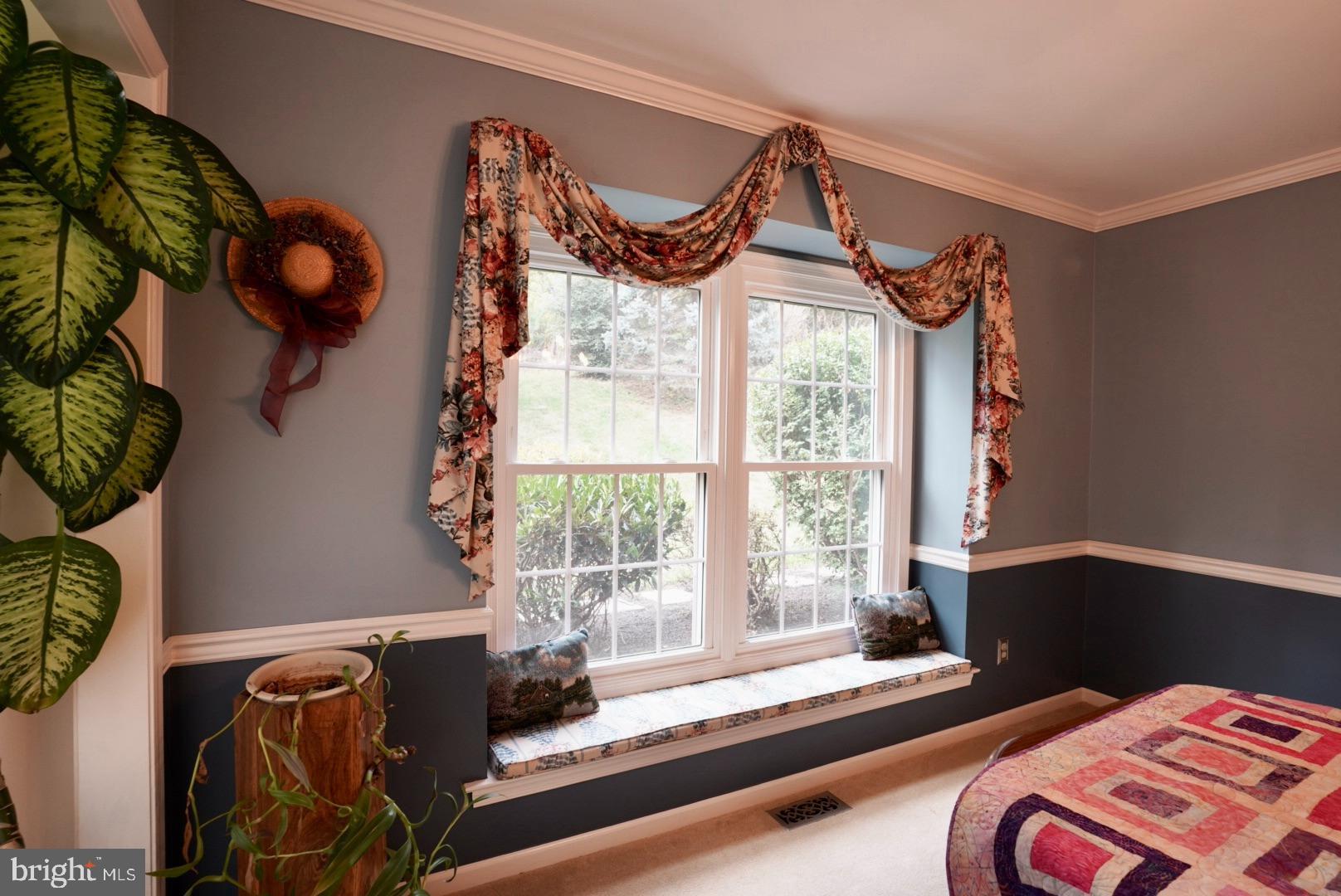 380 Styer Road Glenmoore, PA 19343 - Photo 9 of 33 Charming nook with natural light and decor.