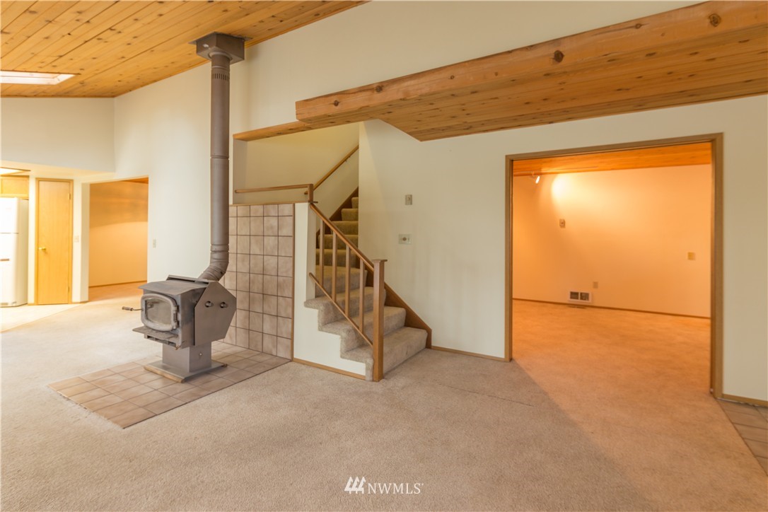 1611 Griffith Point Road Nordland, WA 98358 - Photo 11 of 22