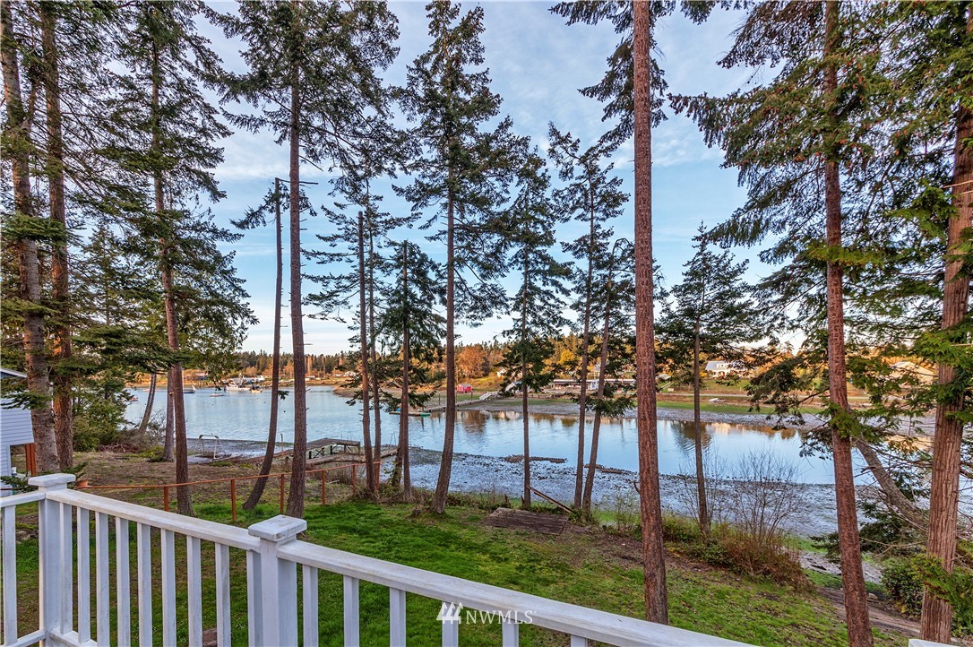 1611 Griffith Point Road Nordland, WA 98358 - Photo 5 of 22