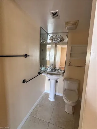 $3,300 | 296 4th Avenue South, Unit 296, Naples, FL 34102