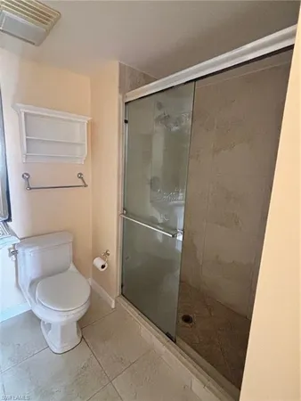 $3,300 | 296 4th Avenue South, Unit 296, Naples, FL 34102