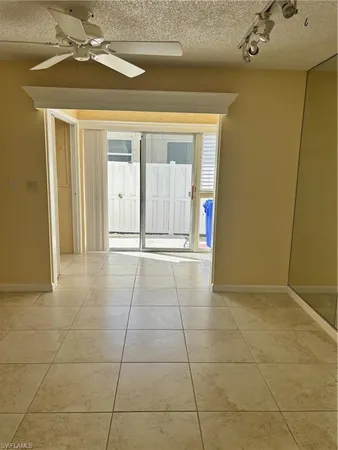 $3,300 | 296 4th Avenue South, Unit 296, Naples, FL 34102