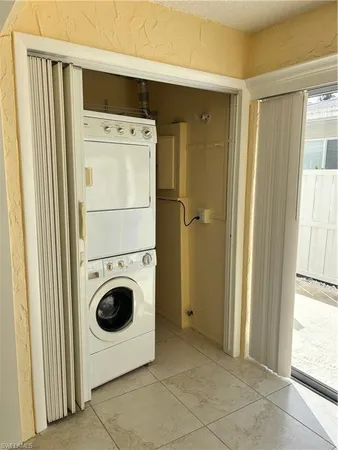 $3,300 | 296 4th Avenue South, Unit 296, Naples, FL 34102