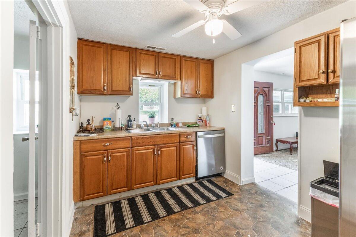 1609 Barry Road Chattanooga, TN 37412 - Photo 9 of 16 06-IMG_9883