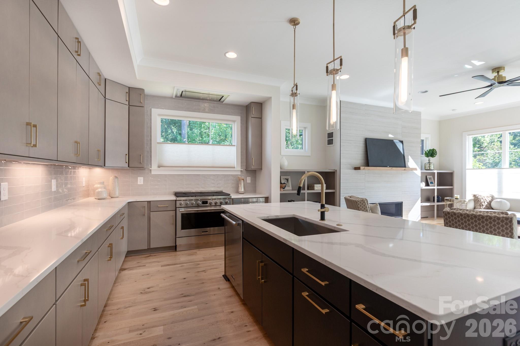 4325 Raney Way Charlotte, NC 28205 - Photo 8 of 48 Gallery Image 8