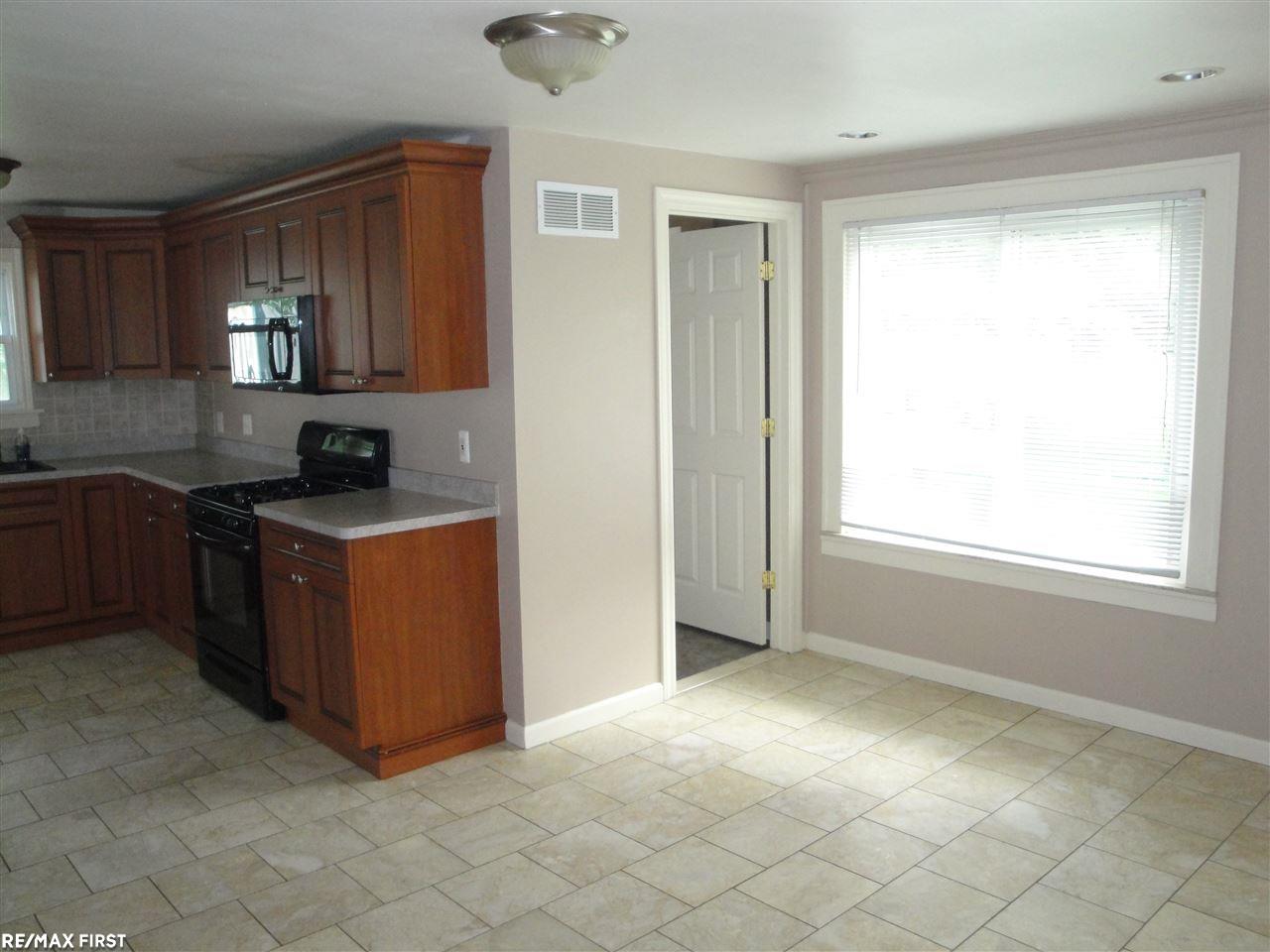 13935 Hough Road Allenton, MI 48002 - Photo 5 of 27