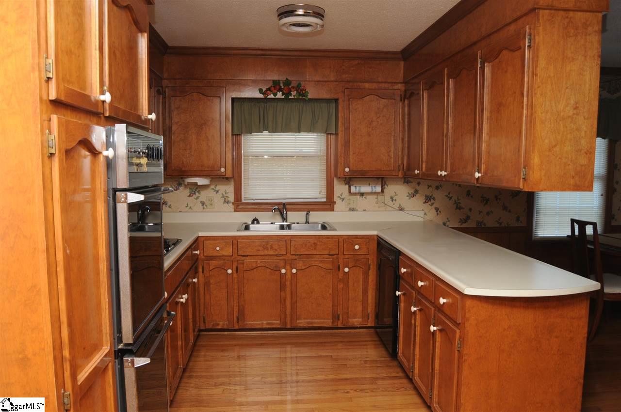 471 North Rutherford Road Greer, SC 29651 - Photo 7 of 11 Gallery Image 7