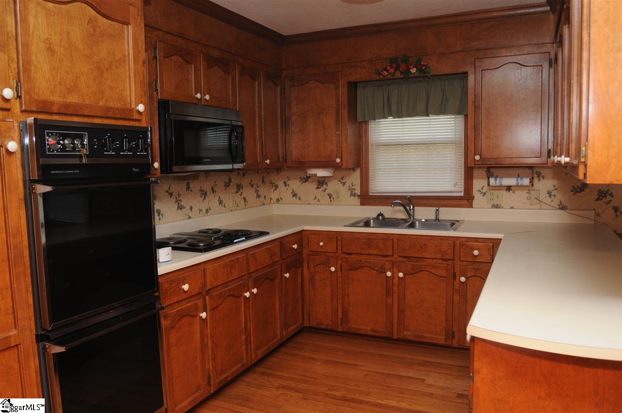 471 North Rutherford Road Greer, SC 29651 - Photo 8 of 11 Gallery Image 8