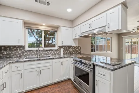 $315,000 | 417 East Magnolia Avenue, Hanford, CA 93230