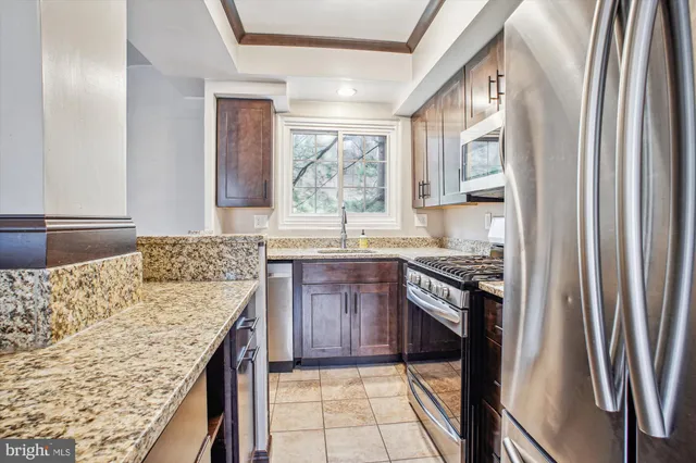 $425,000 | 3518 Valley Drive, Alexandria, VA 22302