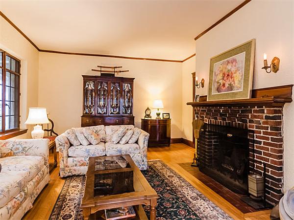 15 Weldon Road, Unit 15 Newton, MA 02458 - Photo 4 of 11